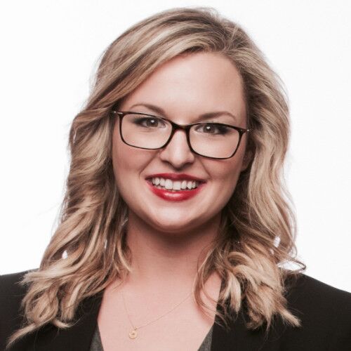 26 Women and Nonbinary SEO Pros Who Inspire Me | Profile picture of Kari DePhillips