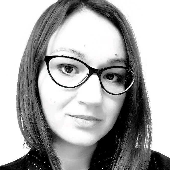 26 Women and Nonbinary SEO Pros Who Inspire Me | Profile picture of Roxana Stingu