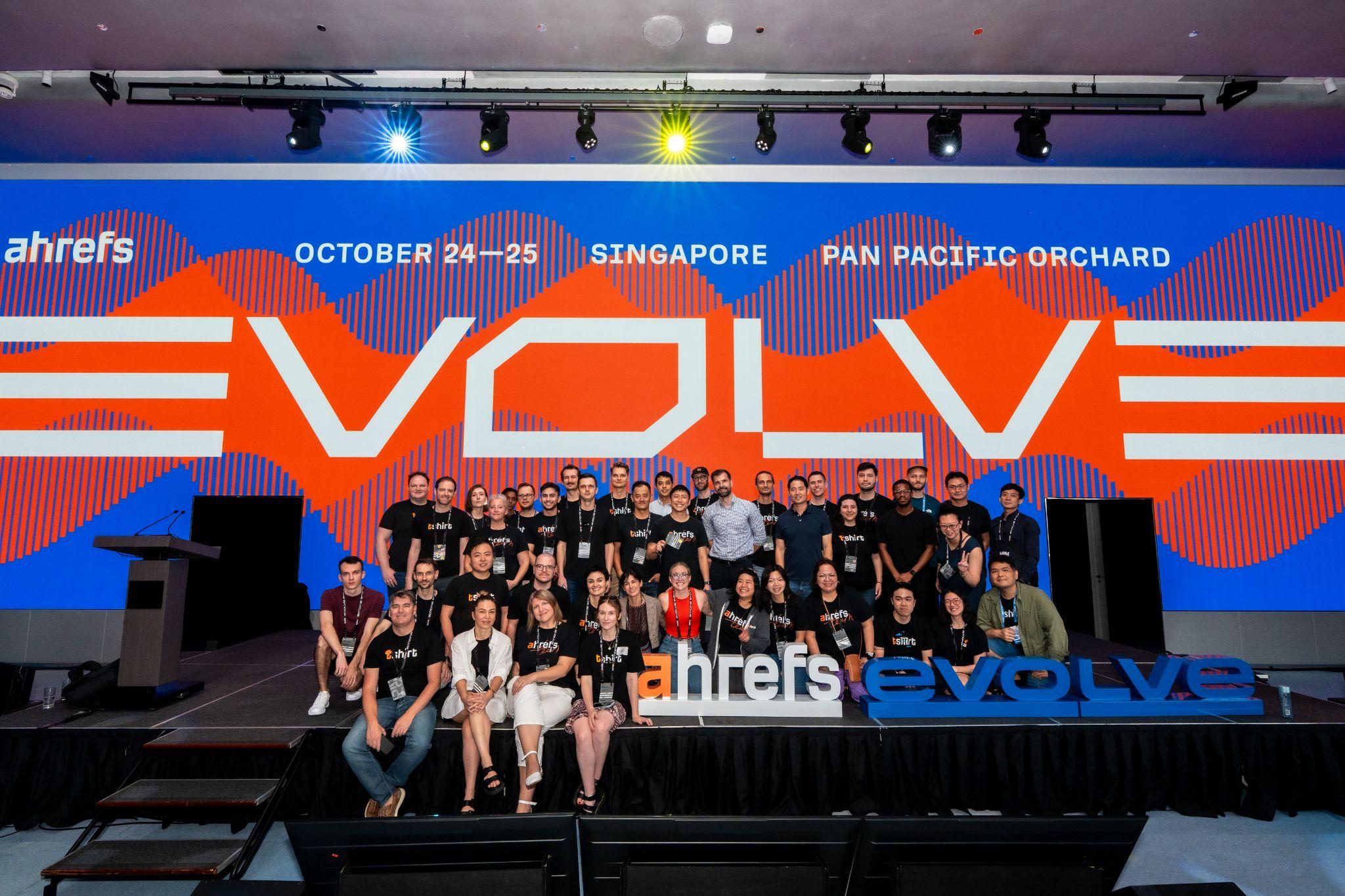 photo-of-the-ahrefs-team-at-evolve home_080121